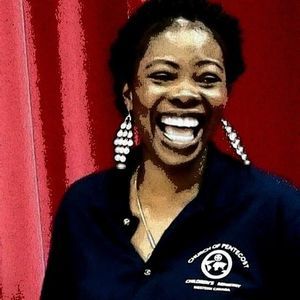 Meet your Posher, Gloria